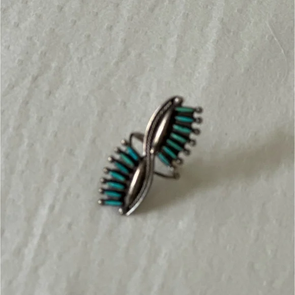 💝 Zuni Petit Point Turquoise Silver Ring 🎁💖 - Picture 2 of 3